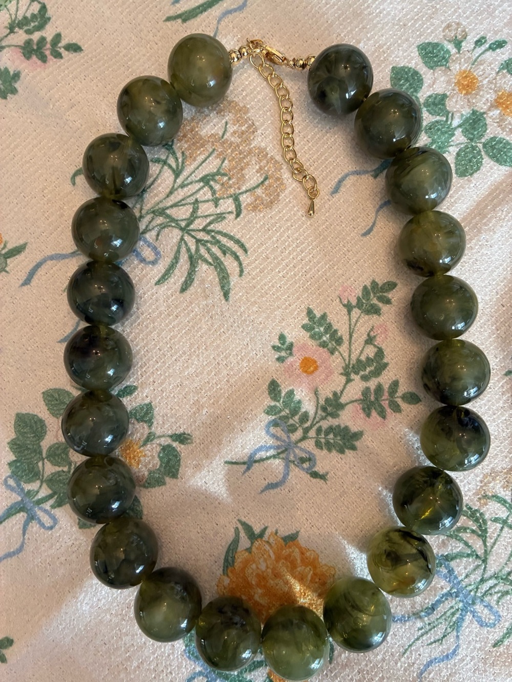 NEW! Chunky Green Beaded Necklace. Perfect for the fall vibes this season!